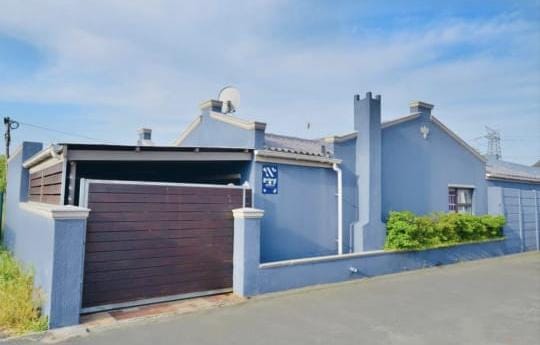 3 Bedroom Property for Sale in Athlone Western Cape